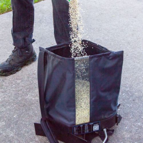 PRO-SERIES BCS25 25lb BAG SPREADER WITH MATERIAL VIEWING WINDOW